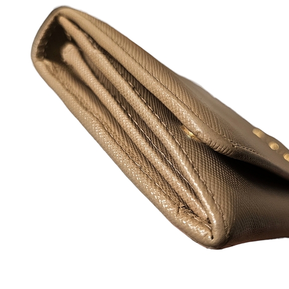 PRADA LONG WALLET - Picture 4 of 13